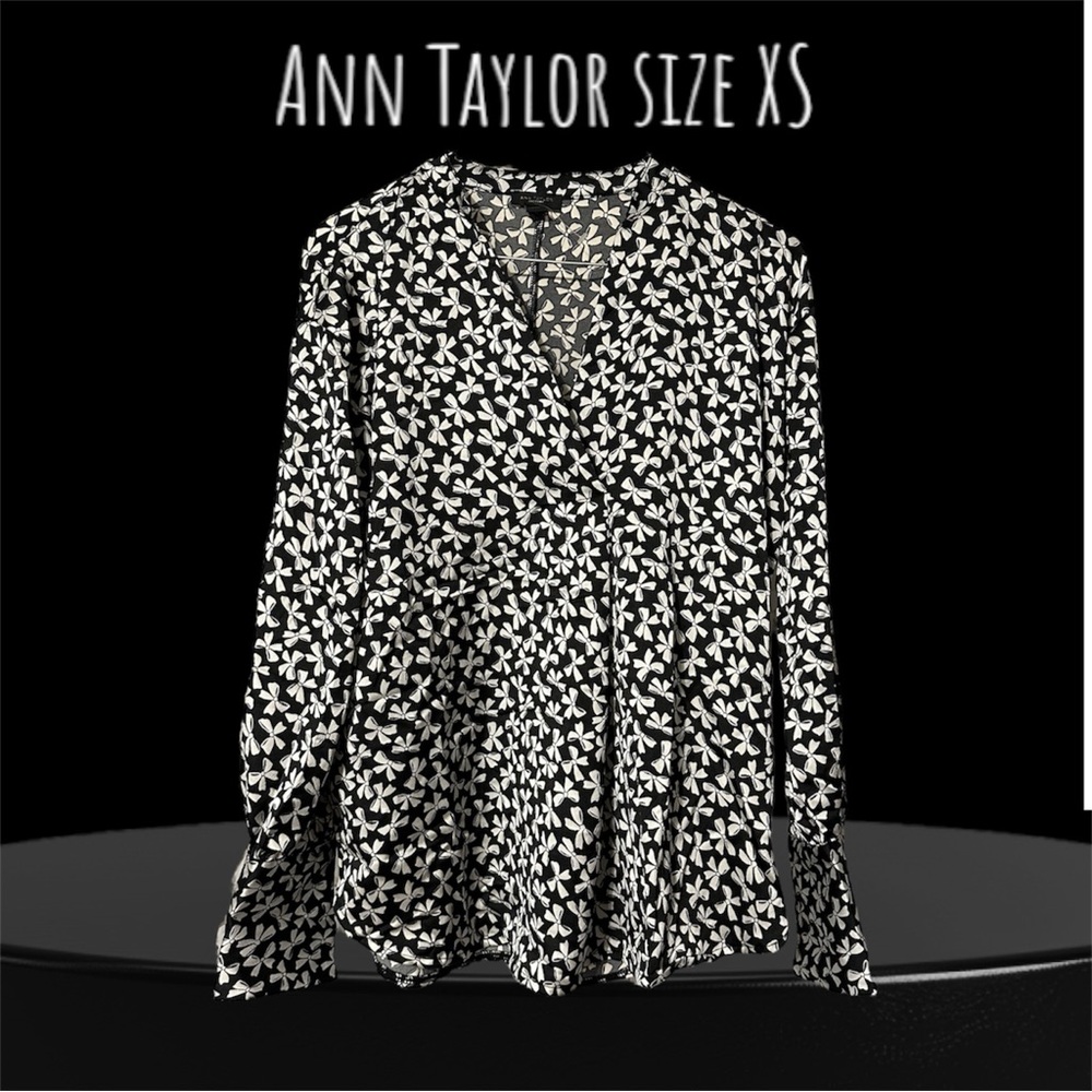 Women’s Ann Taylor shirt size XS